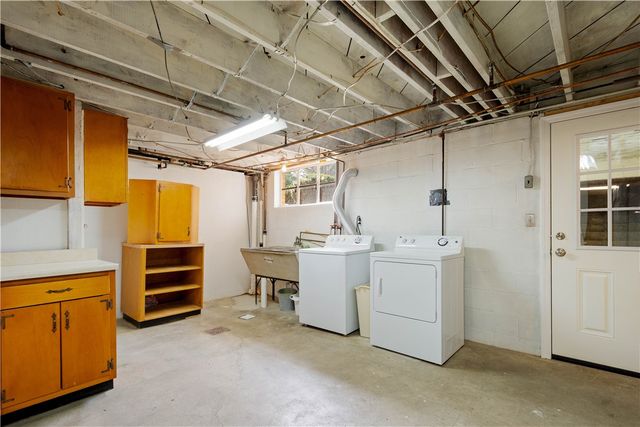 9 Freedom Dr S, South Fayette, PA 15017