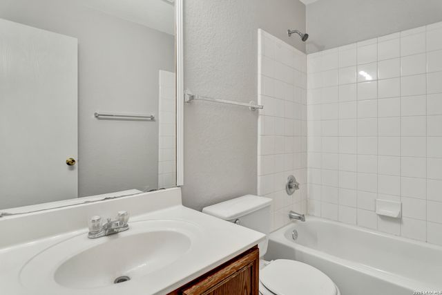 6119 Ironmill Creek, Converse, TX 78109
