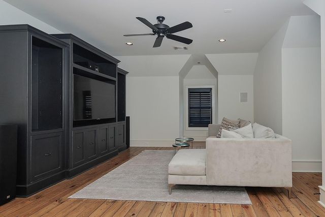 30 East Bay Boulevard, The Woodlands, TX 77380