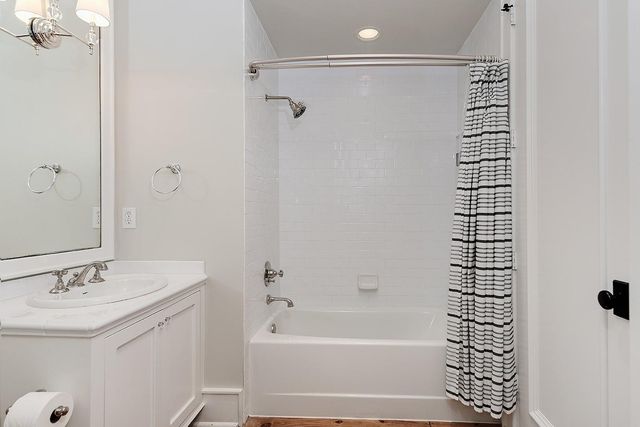 30 East Bay Boulevard, The Woodlands, TX 77380