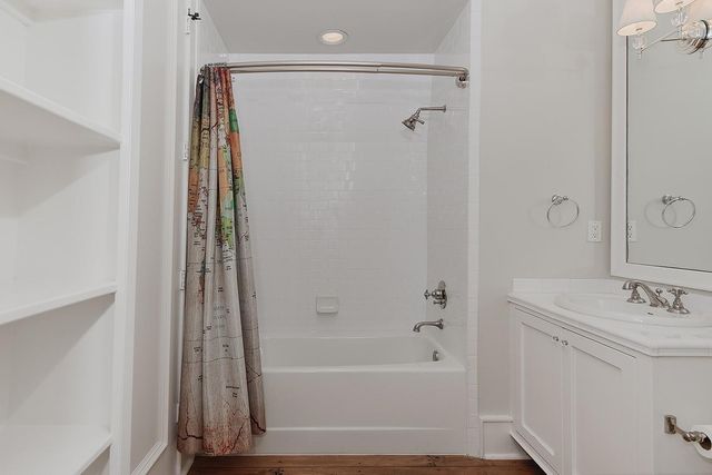 30 East Bay Boulevard, The Woodlands, TX 77380