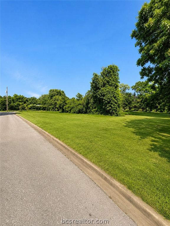 824 Polk Street, Bryan, TX 77803 — photo 3