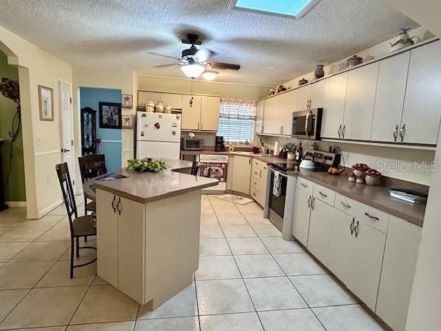 650 SHERWOOD DRIVE, Altamonte Springs, FL 32701