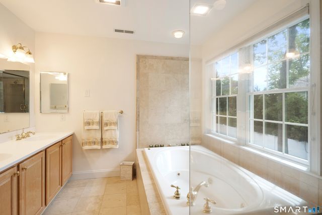 64 Douglas Road, New Canaan, CT 06840