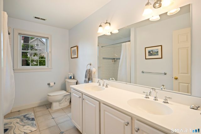 64 Douglas Road, New Canaan, CT 06840