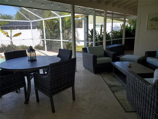 2745 CARDWELL WAY, Sarasota, FL 34231