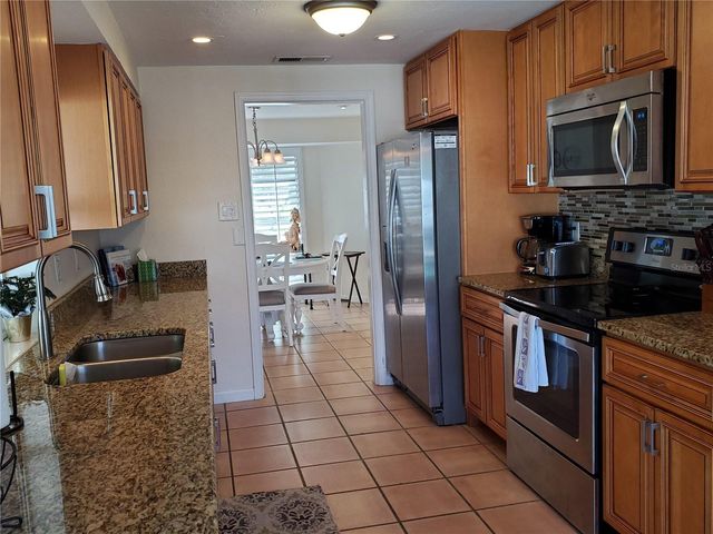 2745 CARDWELL WAY, Sarasota, FL 34231