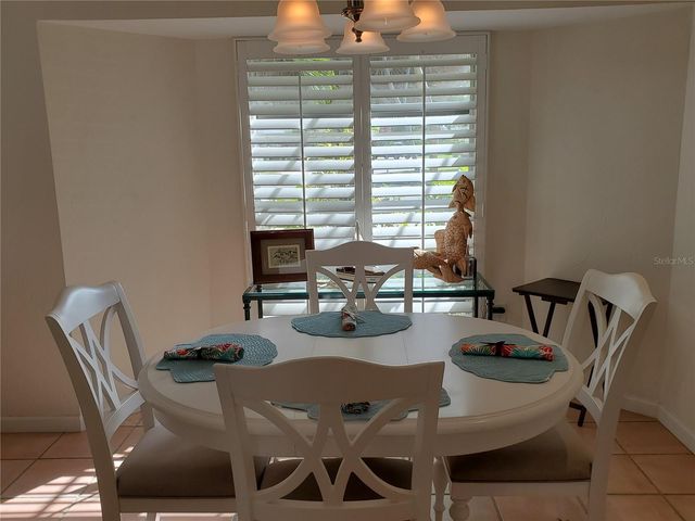2745 CARDWELL WAY, Sarasota, FL 34231