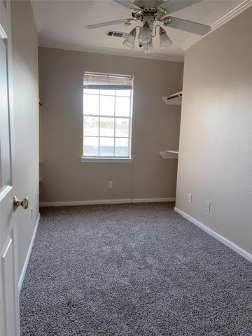 6131 E Houston Road, Houston, TX 77028