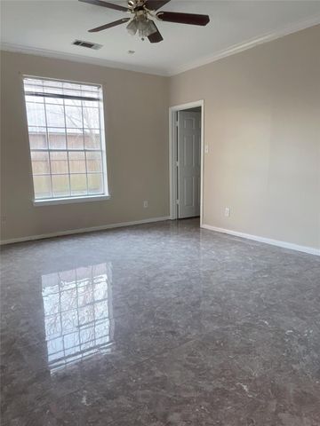 6131 E Houston Road, Houston, TX 77028