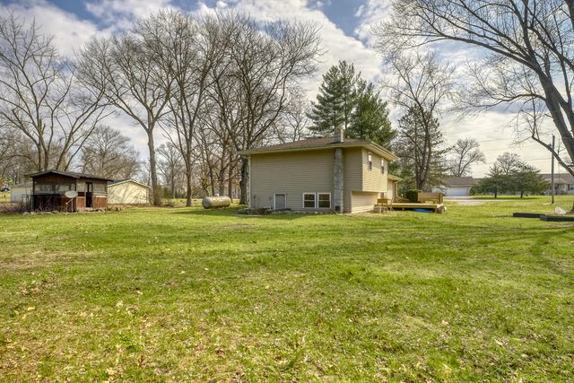 10720 N 1100 W, Demotte, IN 46310