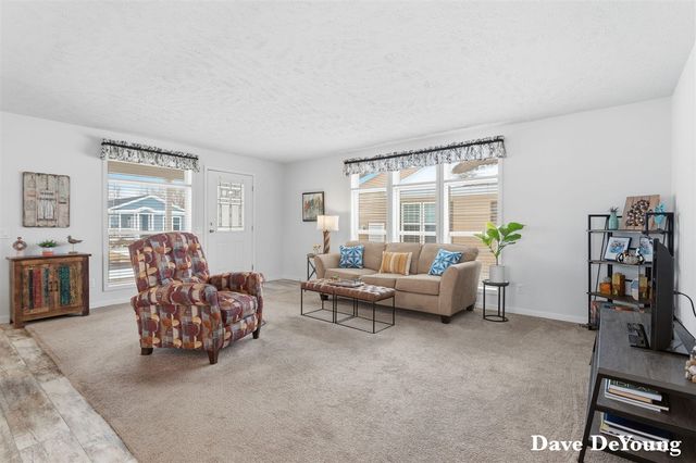 5212 E Scenic Turn Lane, Holland, MI 49423