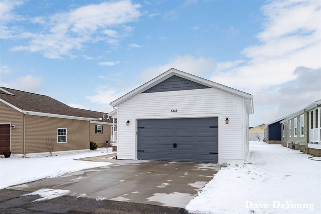 5212 E Scenic Turn Lane, Holland, MI 49423