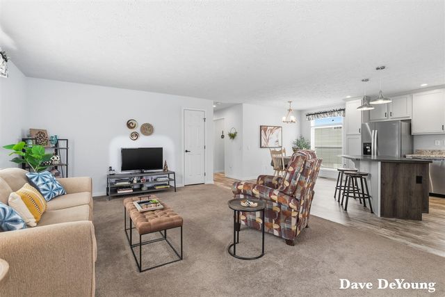 5212 E Scenic Turn Lane, Holland, MI 49423