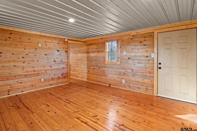 808 County Road 2121, Pittsburg, TX 75686