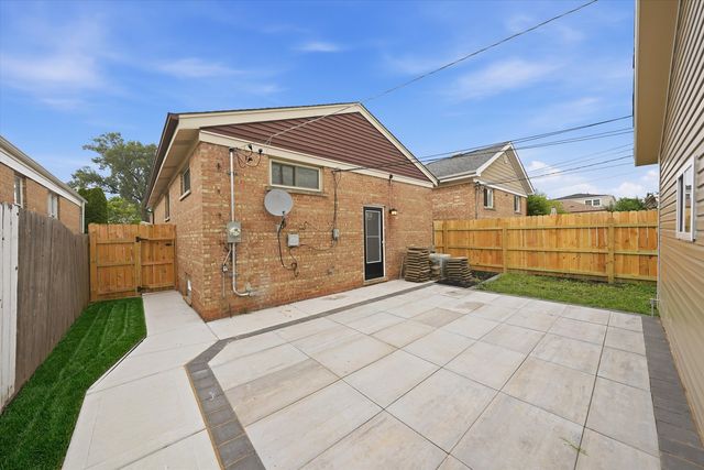 2905 W 102nd Place, Chicago, IL 60655