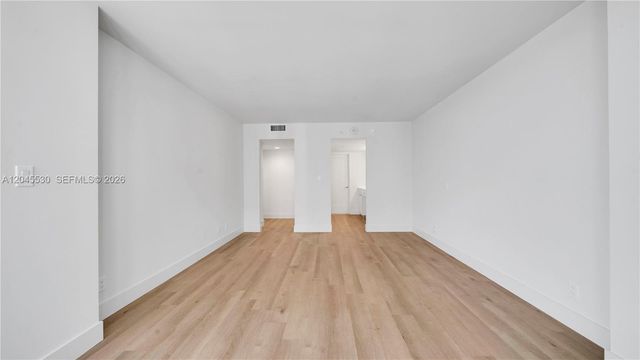 555 NE 34th Street 2704, Miami, FL 33137
