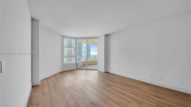 555 NE 34th Street 2704, Miami, FL 33137