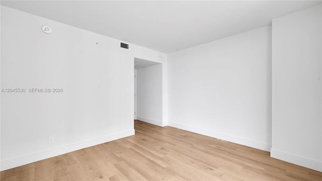 555 NE 34th Street 2704, Miami, FL 33137