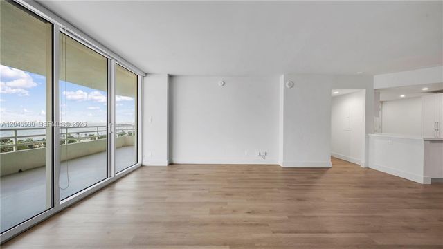 555 NE 34th Street 2704, Miami, FL 33137