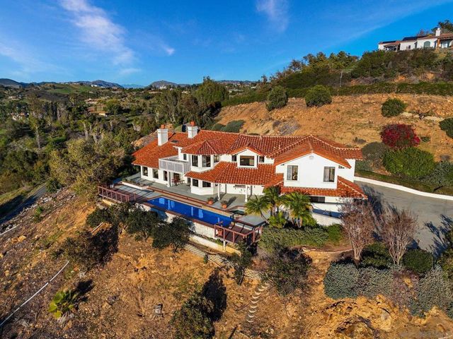2323 Wilt Rd, Fallbrook, CA 92028