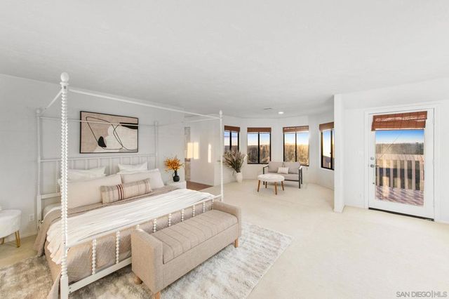 2323 Wilt Rd, Fallbrook, CA 92028