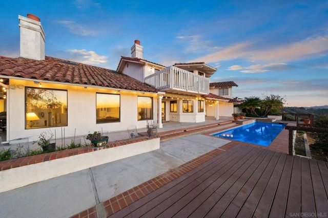 2323 Wilt Rd, Fallbrook, CA 92028