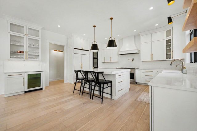3357 Trentino Court, Valparaiso, IN 46385
