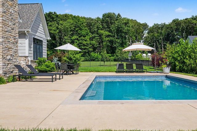 3357 Trentino Court, Valparaiso, IN 46385