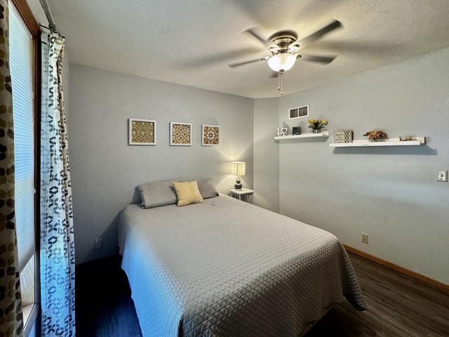 624 Brookstone WAY, Watertown, WI 53094