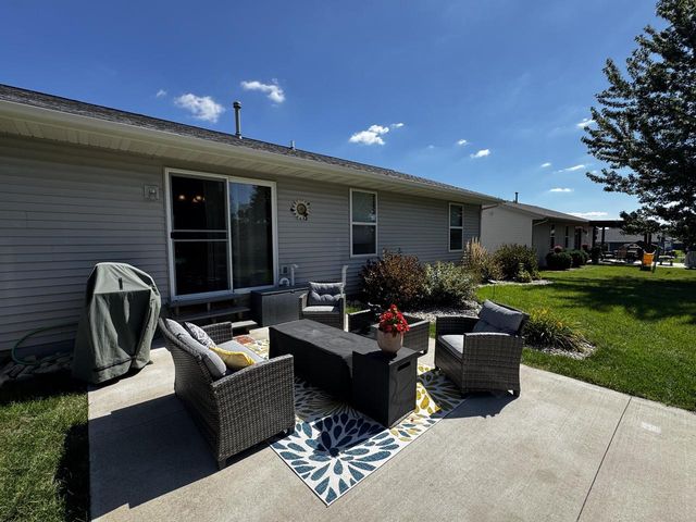 624 Brookstone WAY, Watertown, WI 53094