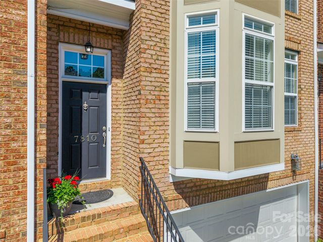 7810 Springs Village Lane, Charlotte, NC 28226