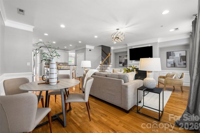 7810 Springs Village Lane, Charlotte, NC 28226