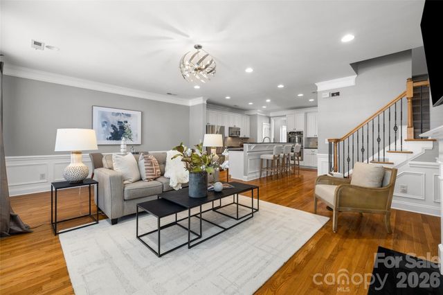 7810 Springs Village Lane, Charlotte, NC 28226