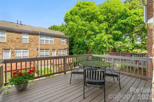 7810 Springs Village Lane, Charlotte, NC 28226