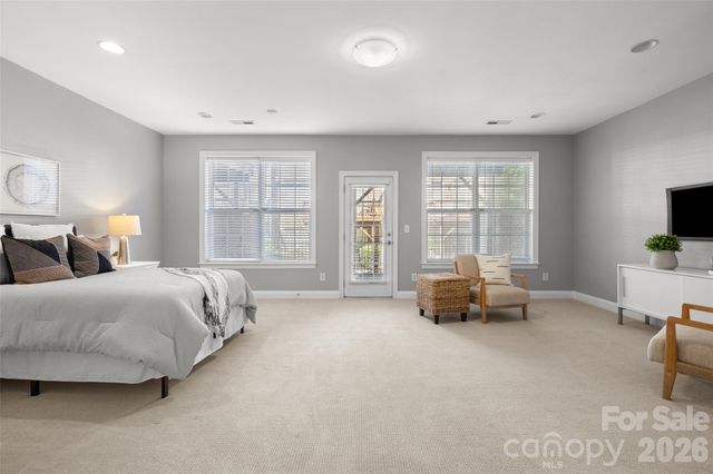 7810 Springs Village Lane, Charlotte, NC 28226