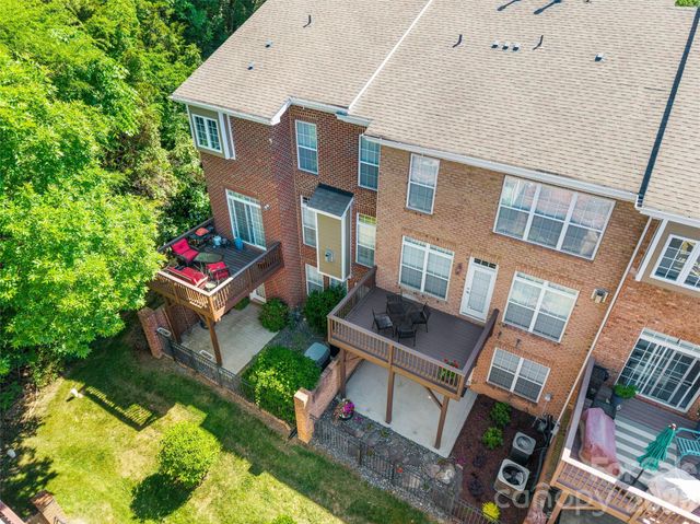 7810 Springs Village Lane, Charlotte, NC 28226