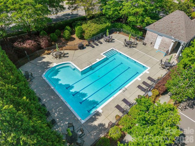 7810 Springs Village Lane, Charlotte, NC 28226