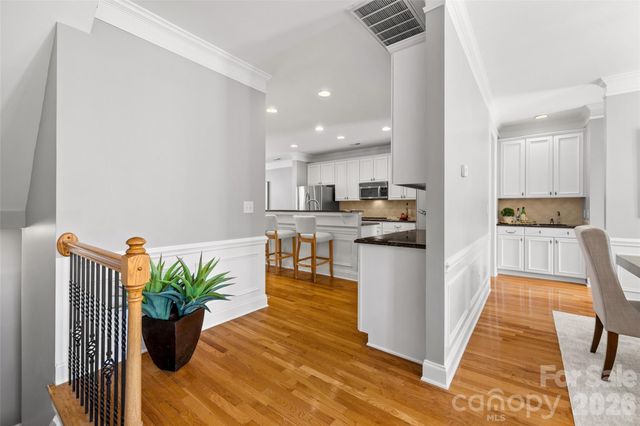 7810 Springs Village Lane, Charlotte, NC 28226
