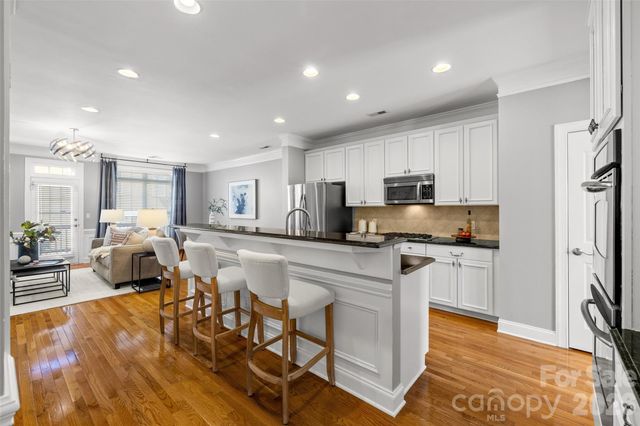 7810 Springs Village Lane, Charlotte, NC 28226