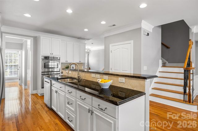 7810 Springs Village Lane, Charlotte, NC 28226