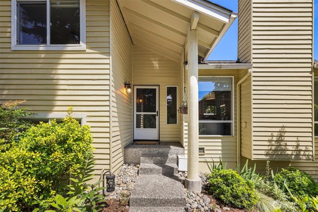 12820 87th Avenue, Kirkland, WA 98034