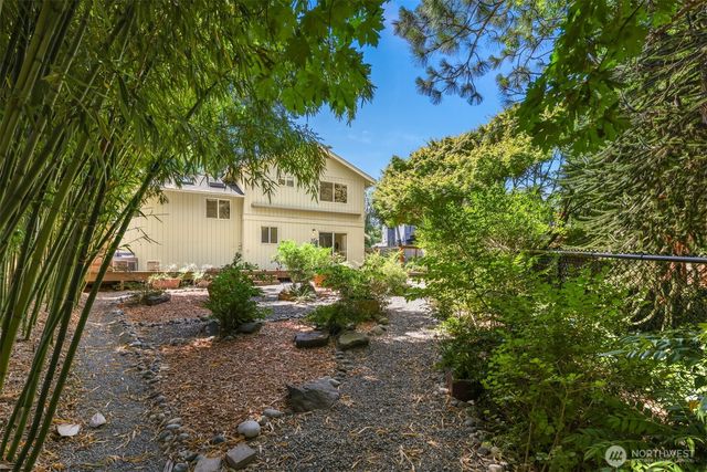 12820 87th Avenue, Kirkland, WA 98034