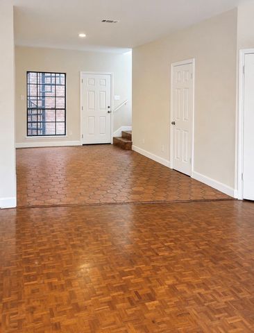 223 Asbury Street, Houston, TX 77007