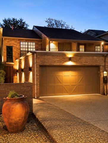223 Asbury Street, Houston, TX 77007