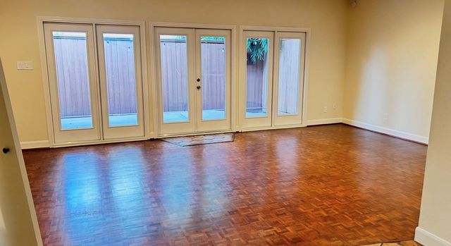 223 Asbury Street, Houston, TX 77007