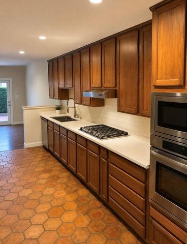 223 Asbury Street, Houston, TX 77007