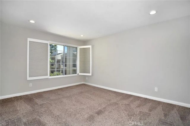 5500 Owensmouth Avenue 311, Woodland Hills, CA 91367