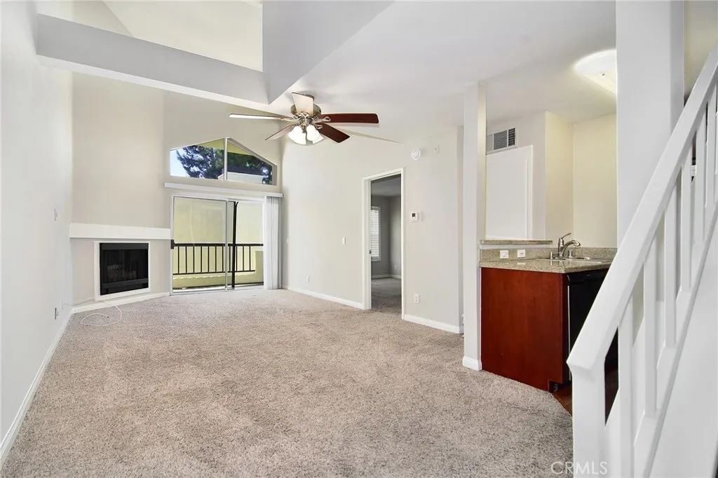 5500 Owensmouth Avenue 311, Woodland Hills, CA 91367