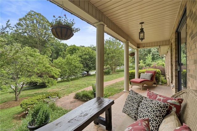 3630 Grandview Club Road, Pfafftown, NC 27040